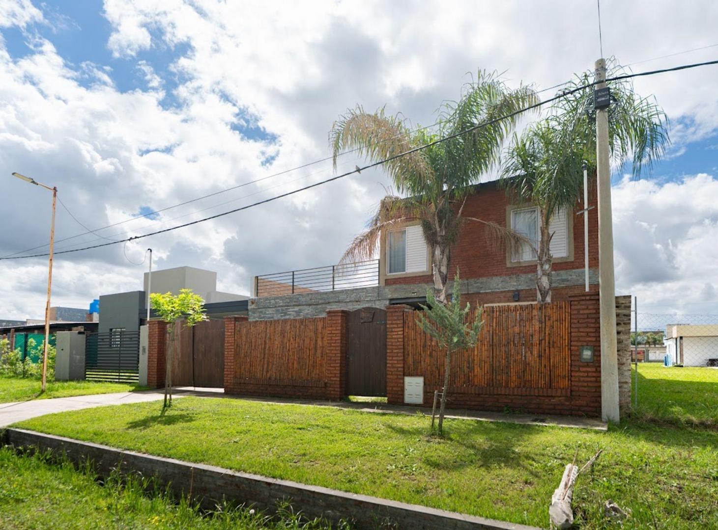 Foto de CASA EN VENTA EN CAMPIÑAS DE PIÑERO 3 DORMITORIOS, imagen 2