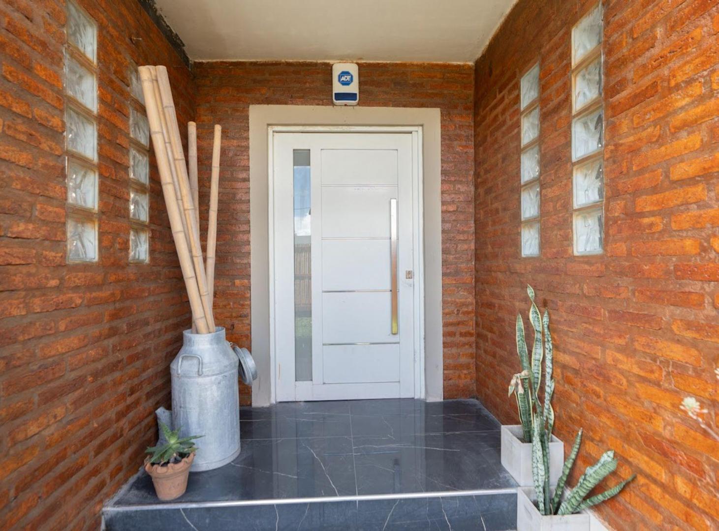 Foto de CASA EN VENTA EN CAMPIÑAS DE PIÑERO 3 DORMITORIOS, imagen 3