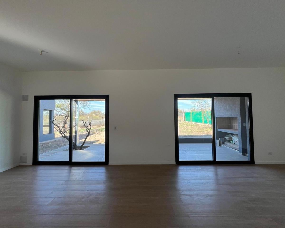 Foto de VENDO CASA EN EL TERRON A ESTRENAR EN UNA PLANTA 3 DOR., imagen 2