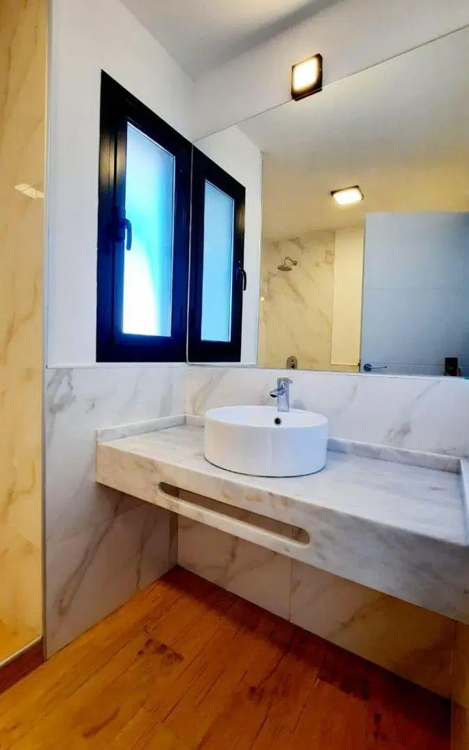 VENDO EN DOCTA AVENIDA DUPLEX PREMIUM 3D. 3 B. CATEG. COCHERA. Y GALERIA. CUB. 4