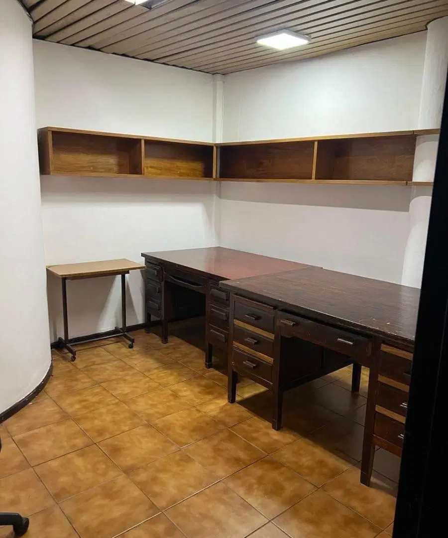 ALQUILO LOCAL COMERCIAL/PROFESIONAL AV. OLMOS 433. 2 PRIV. COC. RECEPCION. AMPLIO. 3