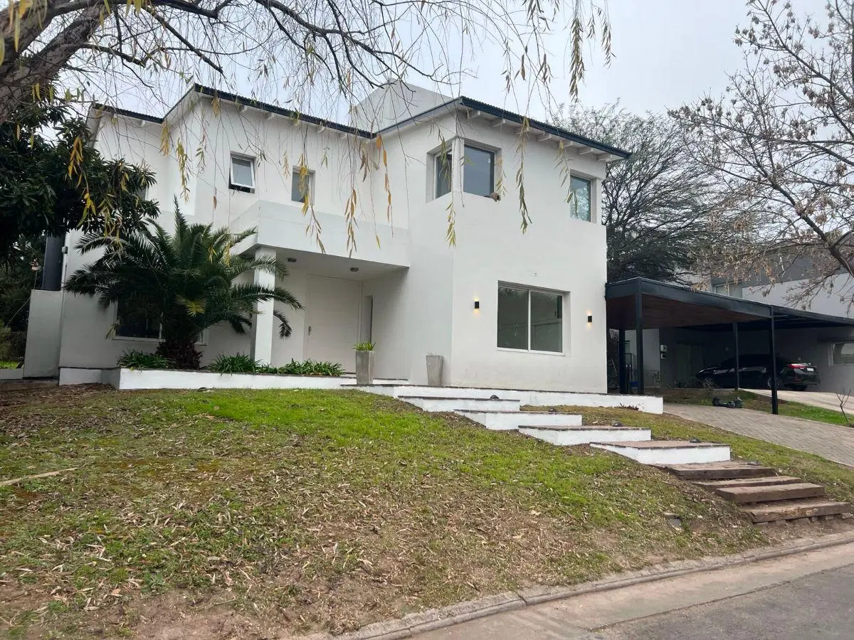 ALQUILO CASA EN LA CUESTA 4D. 4B. PILETA. 300 M2 CUB. MUY BUENA UBICACION! 3