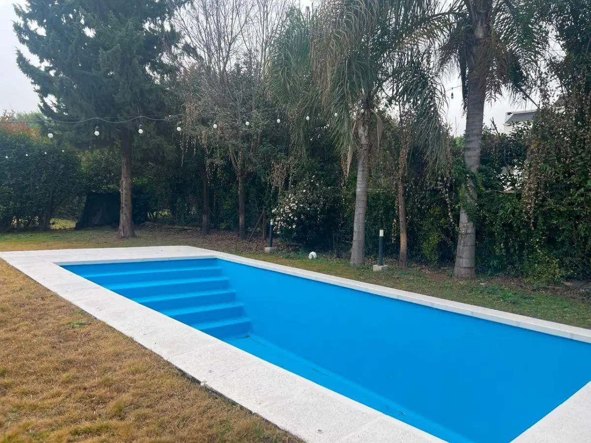ALQUILO CASA EN LA CUESTA 4D. 4B. PILETA. 300 M2 CUB. MUY BUENA UBICACION! 4