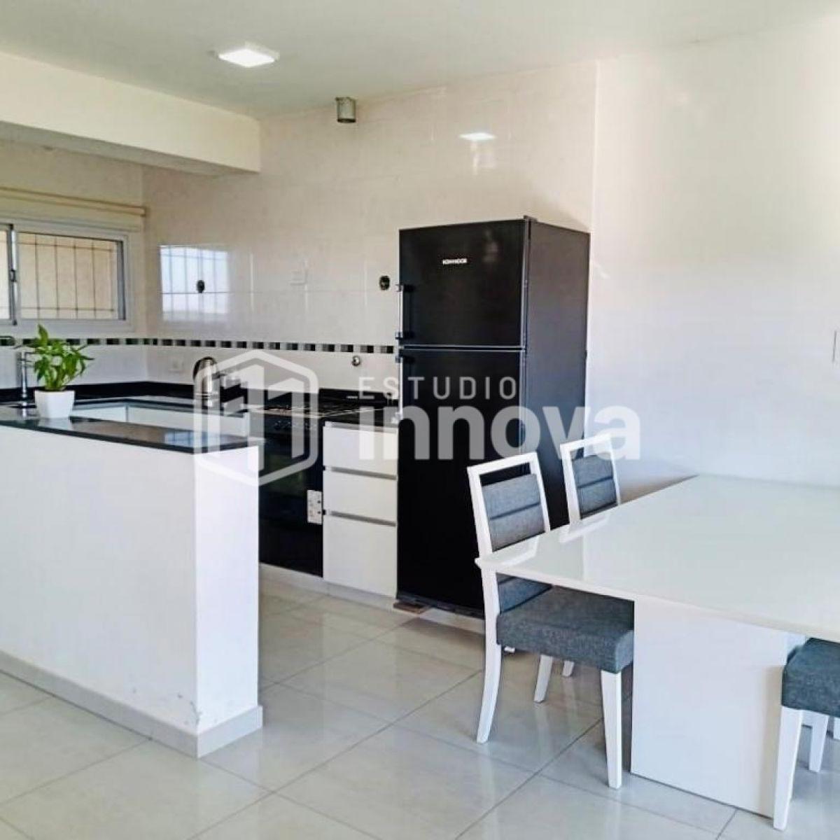 Venta. Casa de 2 Dorm.. Gran Calidad. La Carolina Alvear. 4