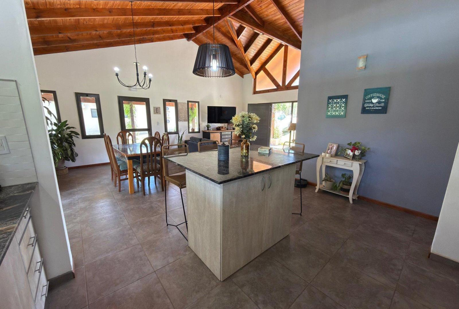 Foto de Casa de 3 dormitorios en barrio privado Los Molles, Villa General, imagen 3