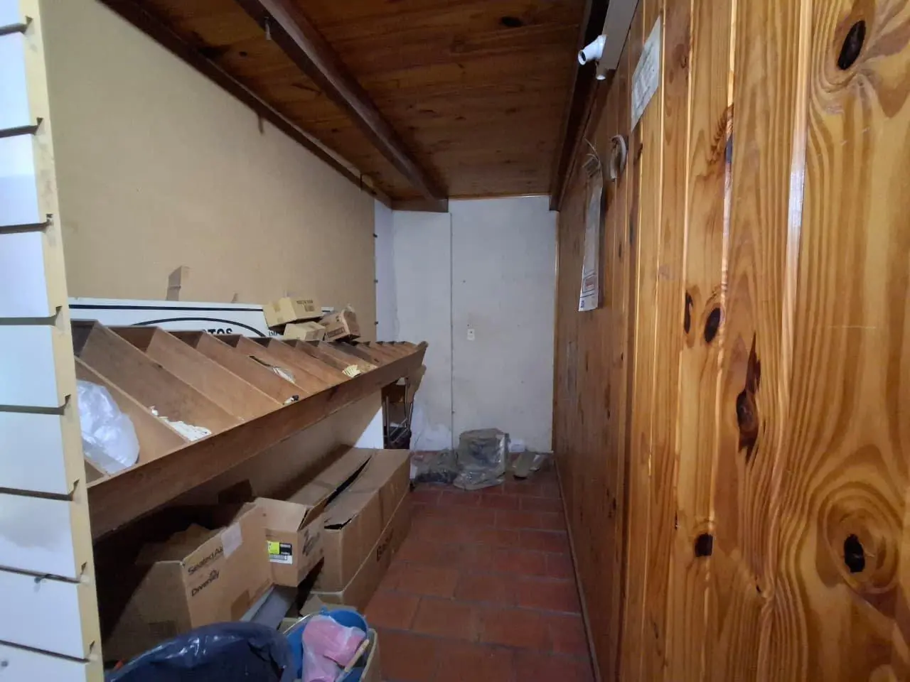Galpon en esquina, Venta y alquiler 4