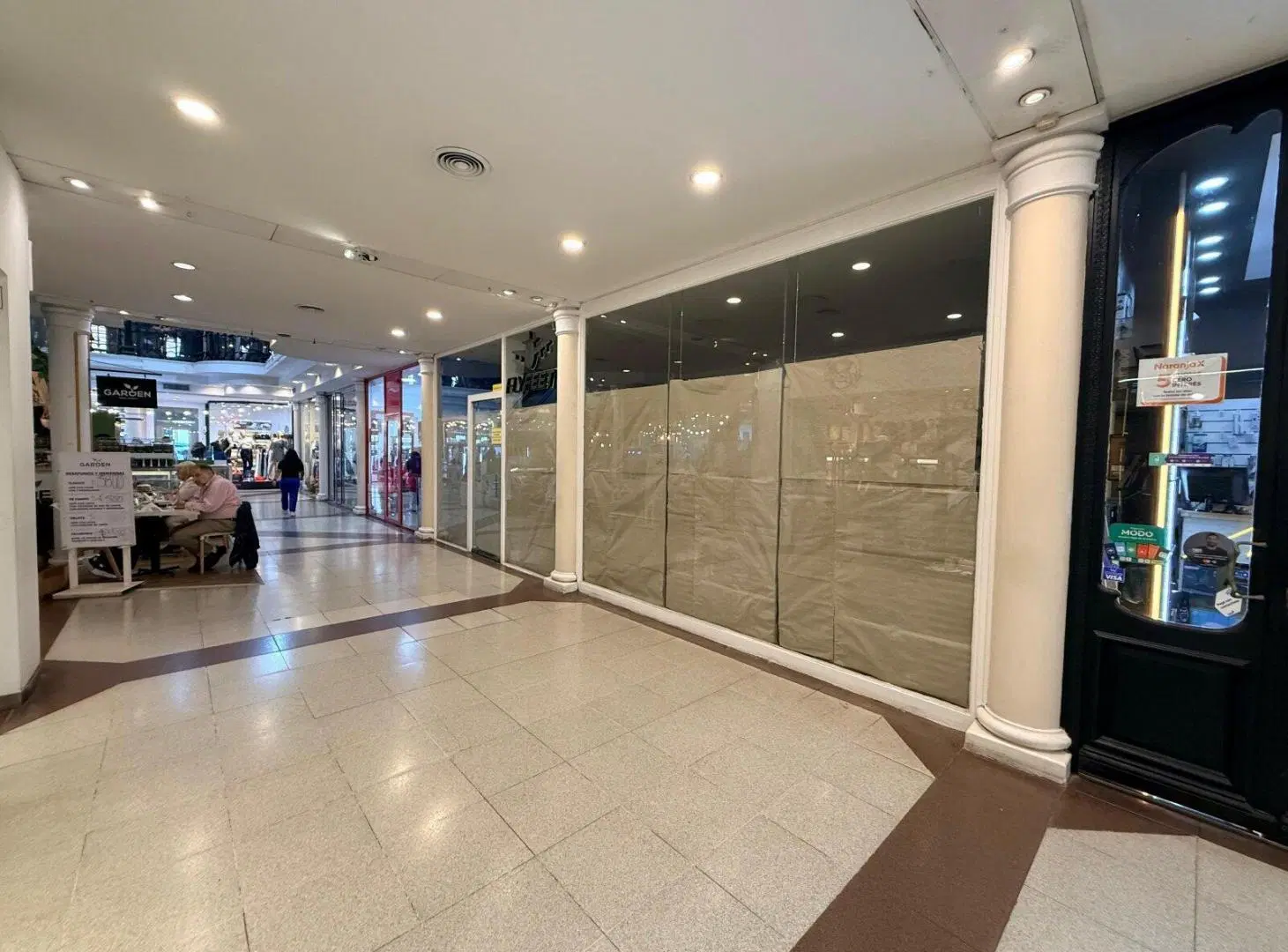 Local Doble Premium 72m² | 8 mts Vidriera | Palace Garden 2