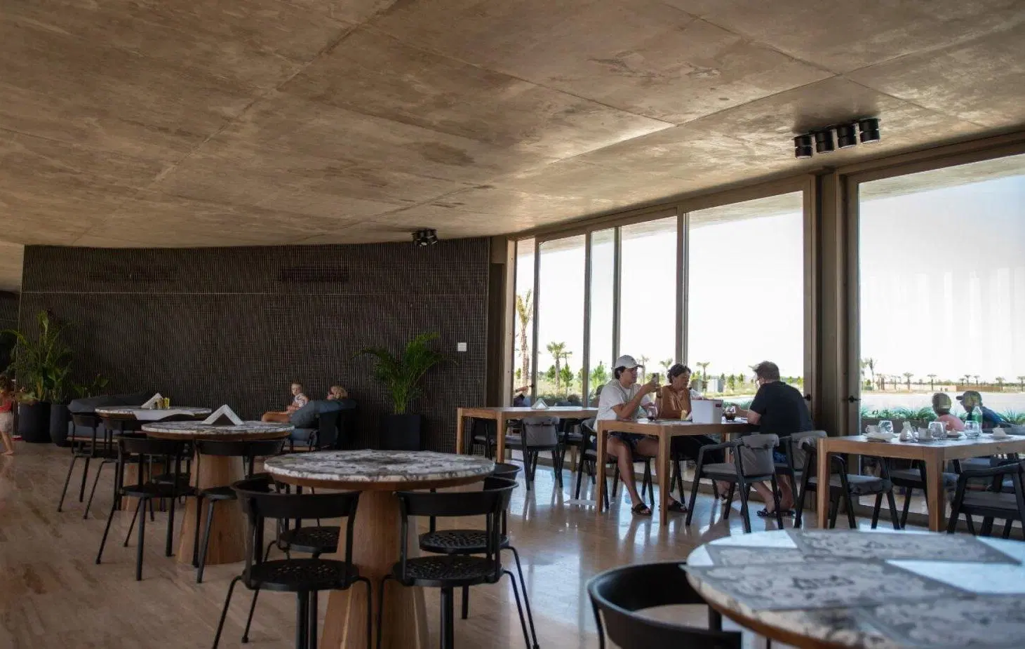 Lote 1094m2 en Vida Lagoon, Funes – Fondo libre y luz instalada 3