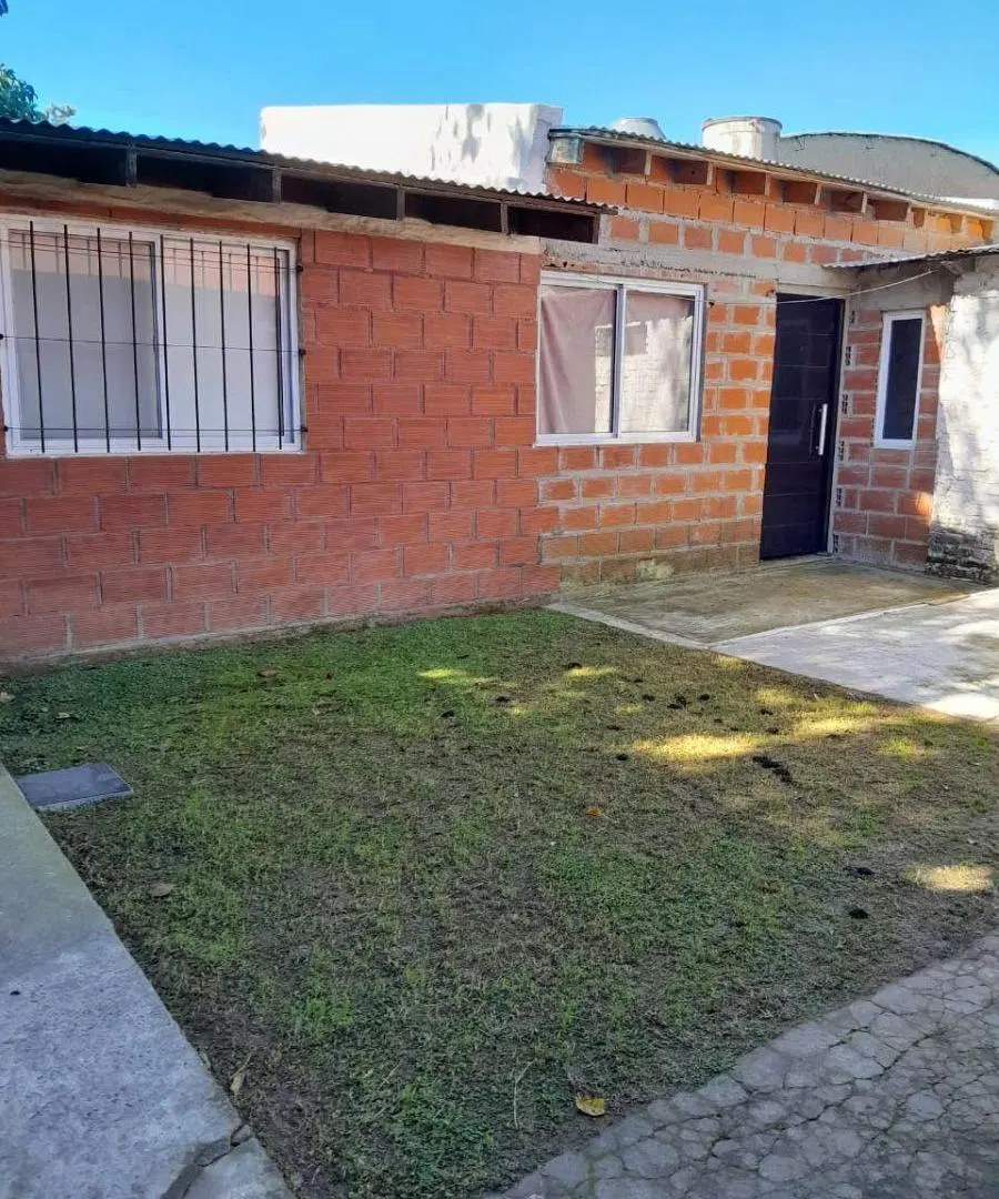 Casa Americana en Venta Acepta Permuta 4