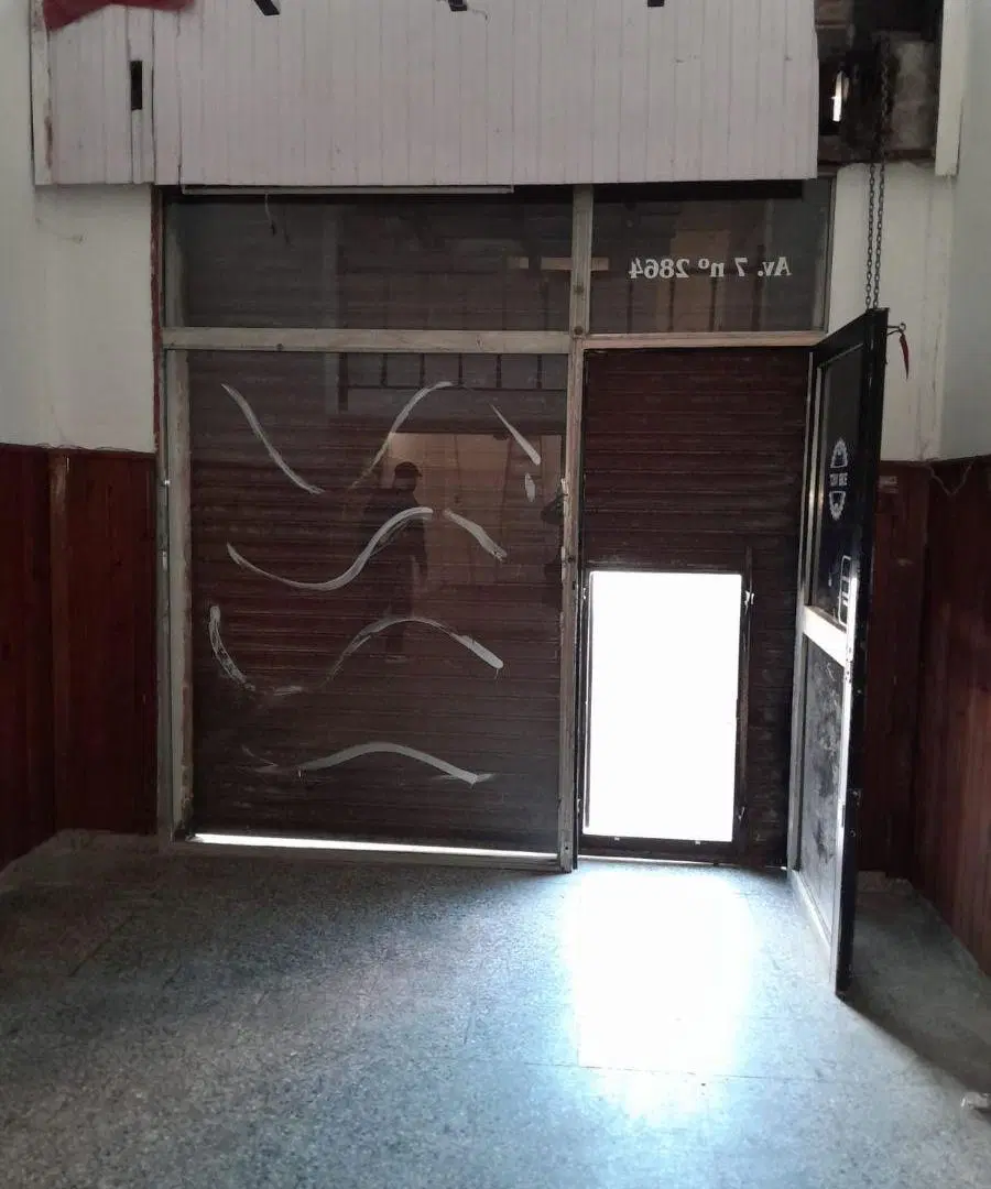 Local comercial de 40 m² en alquiler en Berazategui 2