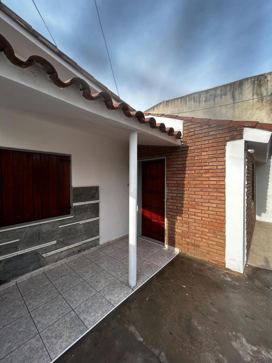 Venta Casa Refaccionada 3 Dorm. B° Vicor 1