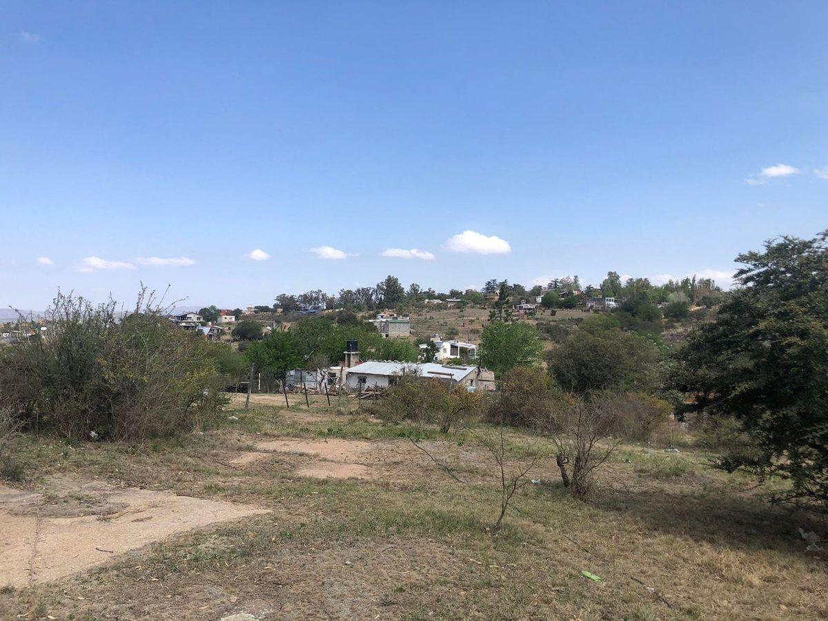 Se Vende Lote de 1997 m² en Tanti con Escritura 2