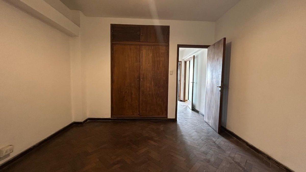 Venta Depto 3 Dorm. Centro Sobre Velez Sarsfield 3