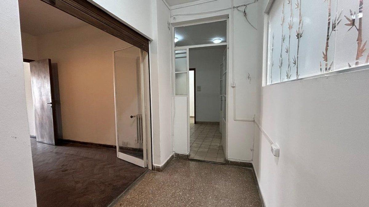 Venta Depto 3 Dorm. Centro Sobre Velez Sarsfield 2