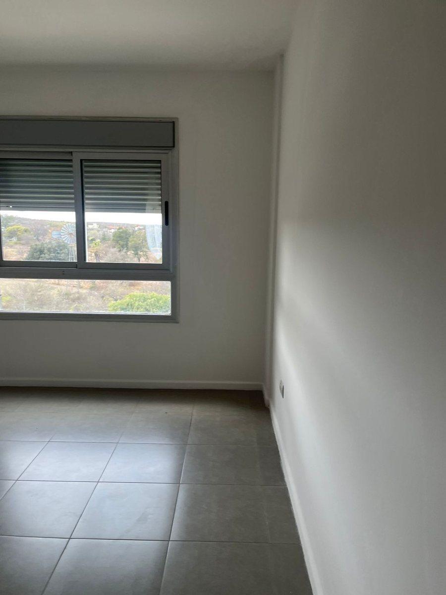 Depto de Categoria 2 Dorm. 2 Baños en Milenica IV 5