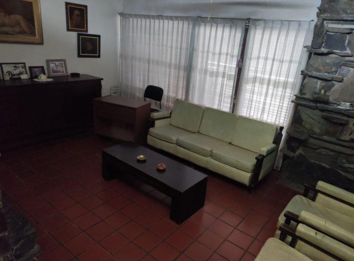 AMPLIA CASA 3 HAB / 2 BAÑOS / COCHERA SAN VICENTE 4