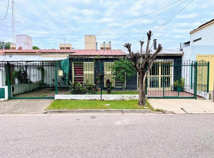 VENTA CASA 3 DORMITORIOS BARRIO AMP SAN CARLOS 4