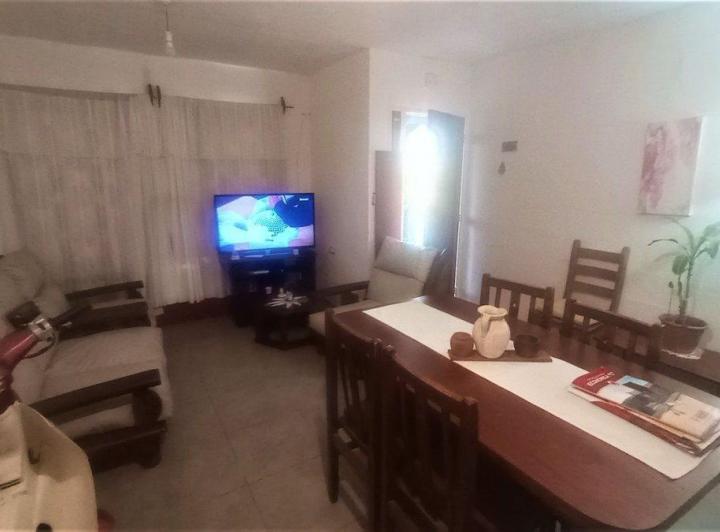 VENDE CASA CANCELADA EN LINIERS DE HORIZONTE DOS 2