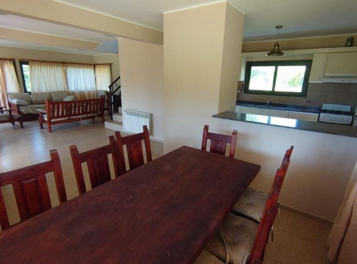 CASA 3 DORMITORIO CON BAJADA AL RIO KEOKEN TANTI 3