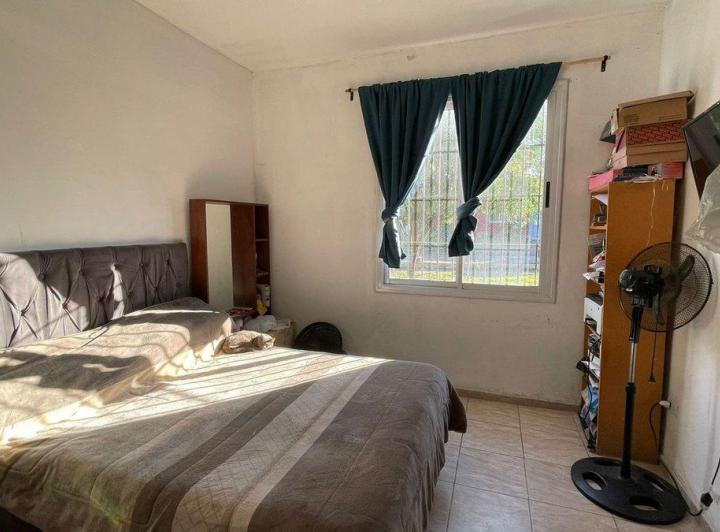 VENTA CASA 2 DORMITORIOS CON COCHERA EN UNQUILLO 4