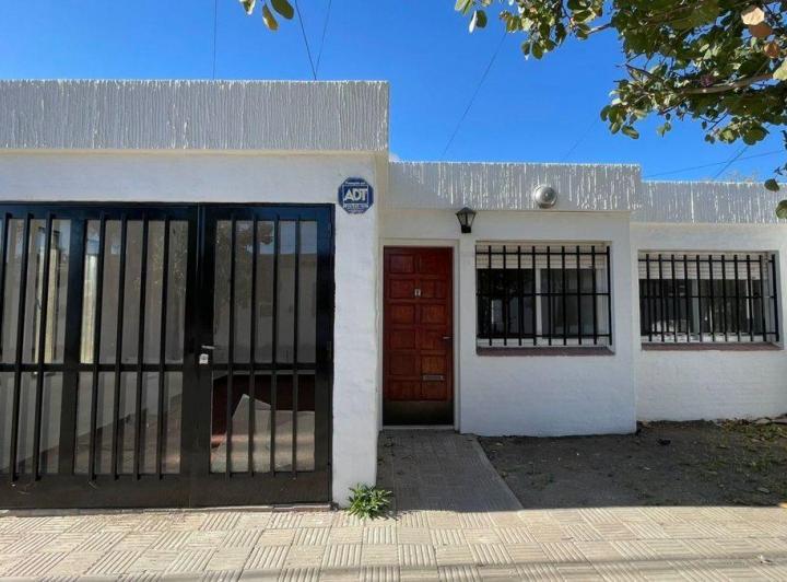 CASA EN ALQUILER 3 DORMITORIOS B TABLADA PARK 1