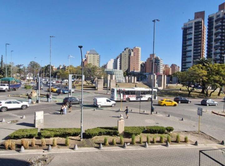 ALQUILER DE SEMIPISO 4 DORM. FRANTE A PLAZA ESPAÑA 3