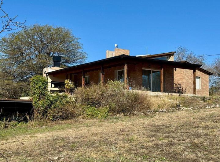 SE VENDE CASA MODERNA DE FIN DE SEMANA EN LA BOLSA 1