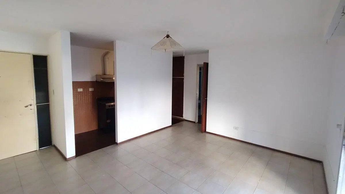 SE ALQUILA DEPARTAMENTO 1 DORMITORIO EN ALBERDI 4