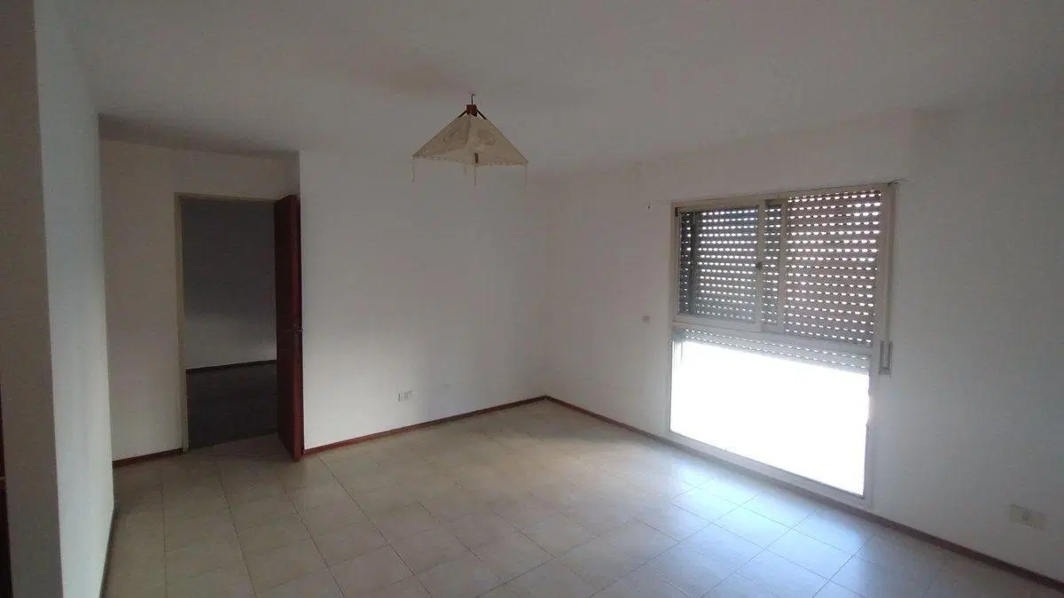 SE ALQUILA DEPARTAMENTO 1 DORMITORIO EN ALBERDI 3
