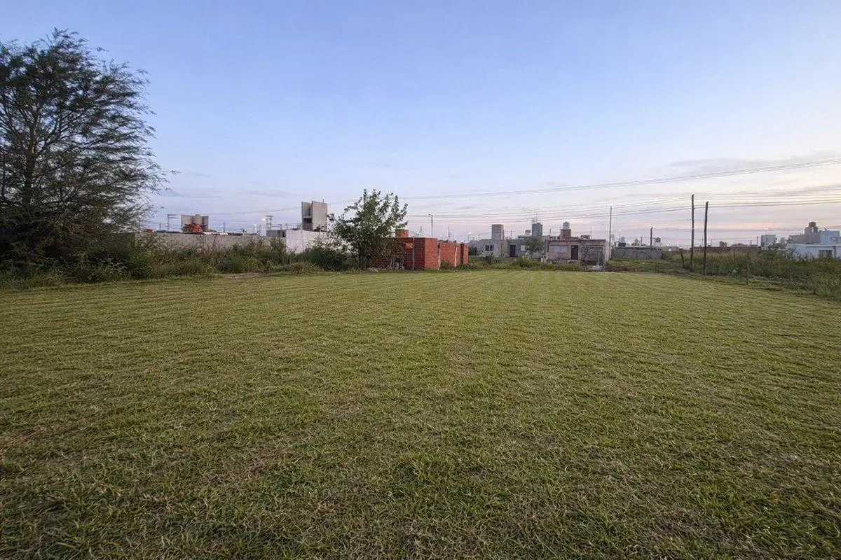 LOTE EN VENTA ARGUELLO NORTE 212 m2 ESCRITURA 2