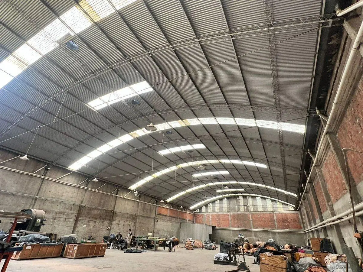 VENTA 3 GALPONES MÁS OFICINAS FRENTE DE RUTA 9 2