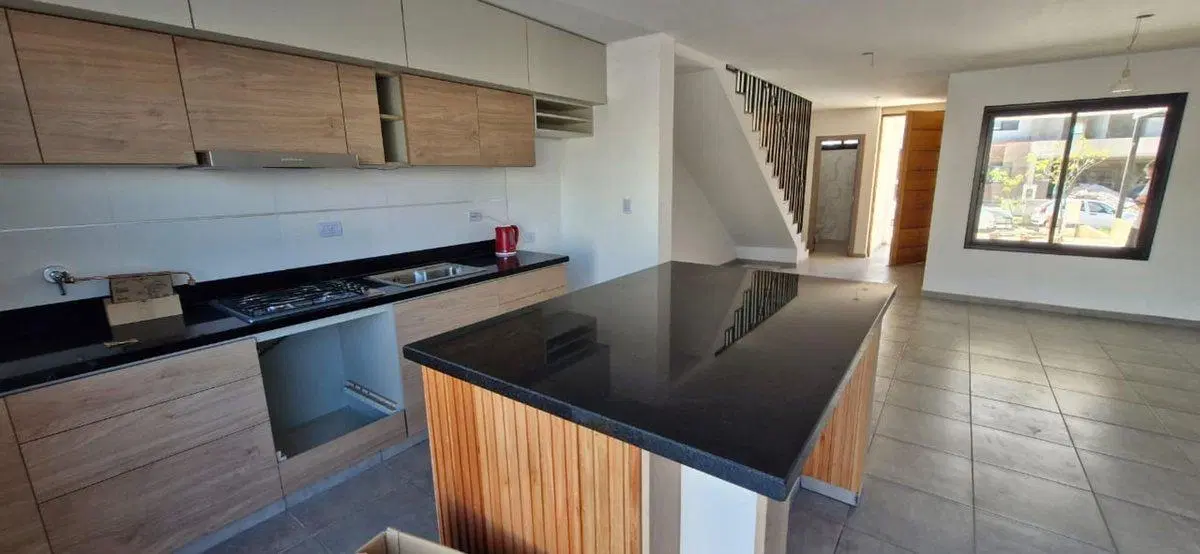 DUPLEX 3 DORMITORIO Y 3 BAÑOS EN ETAPA 2 DOCTA 5