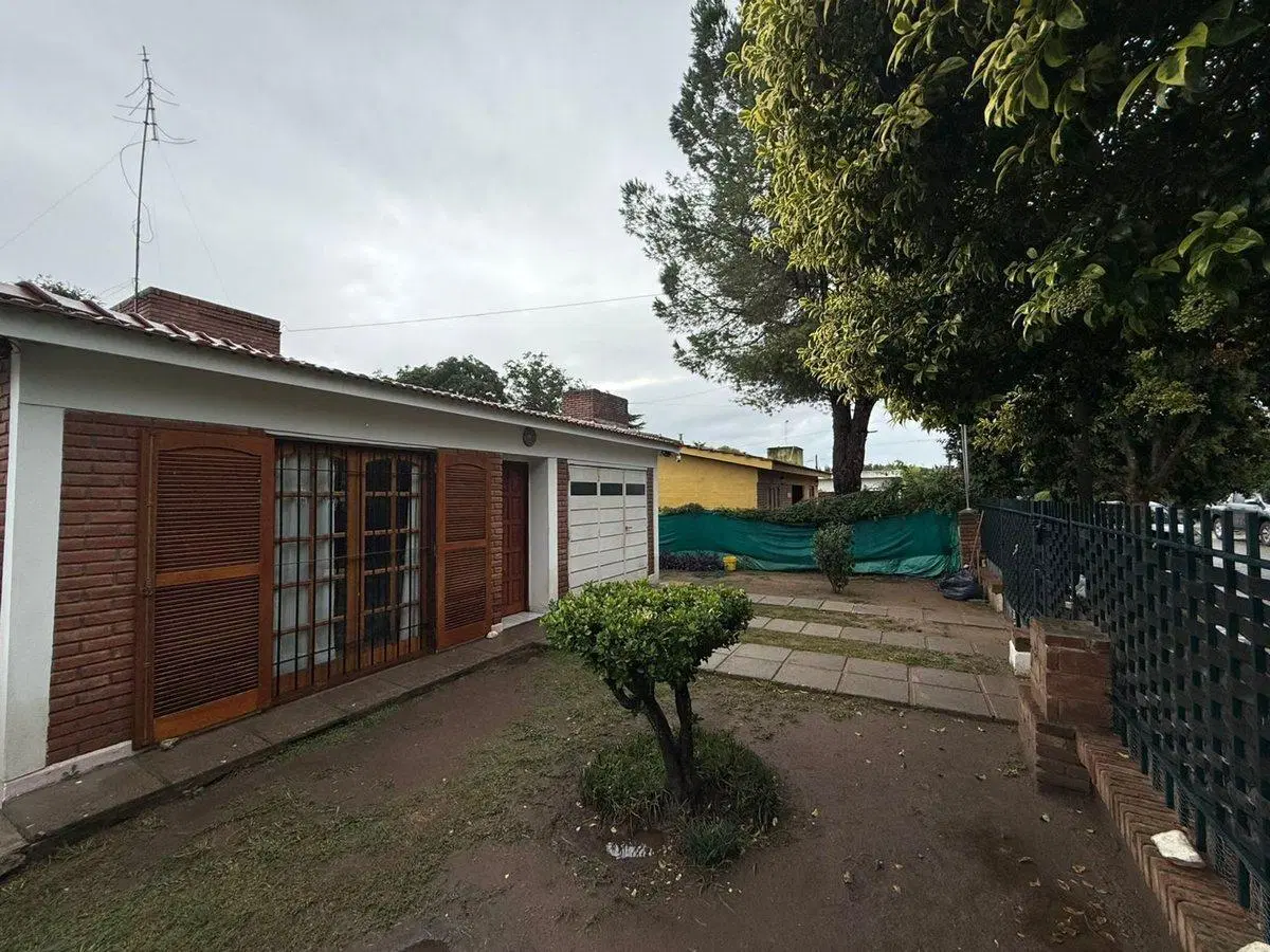 VENTA CASA 3 DORMITORIOS Y PILETA CARLOS PAZ 2