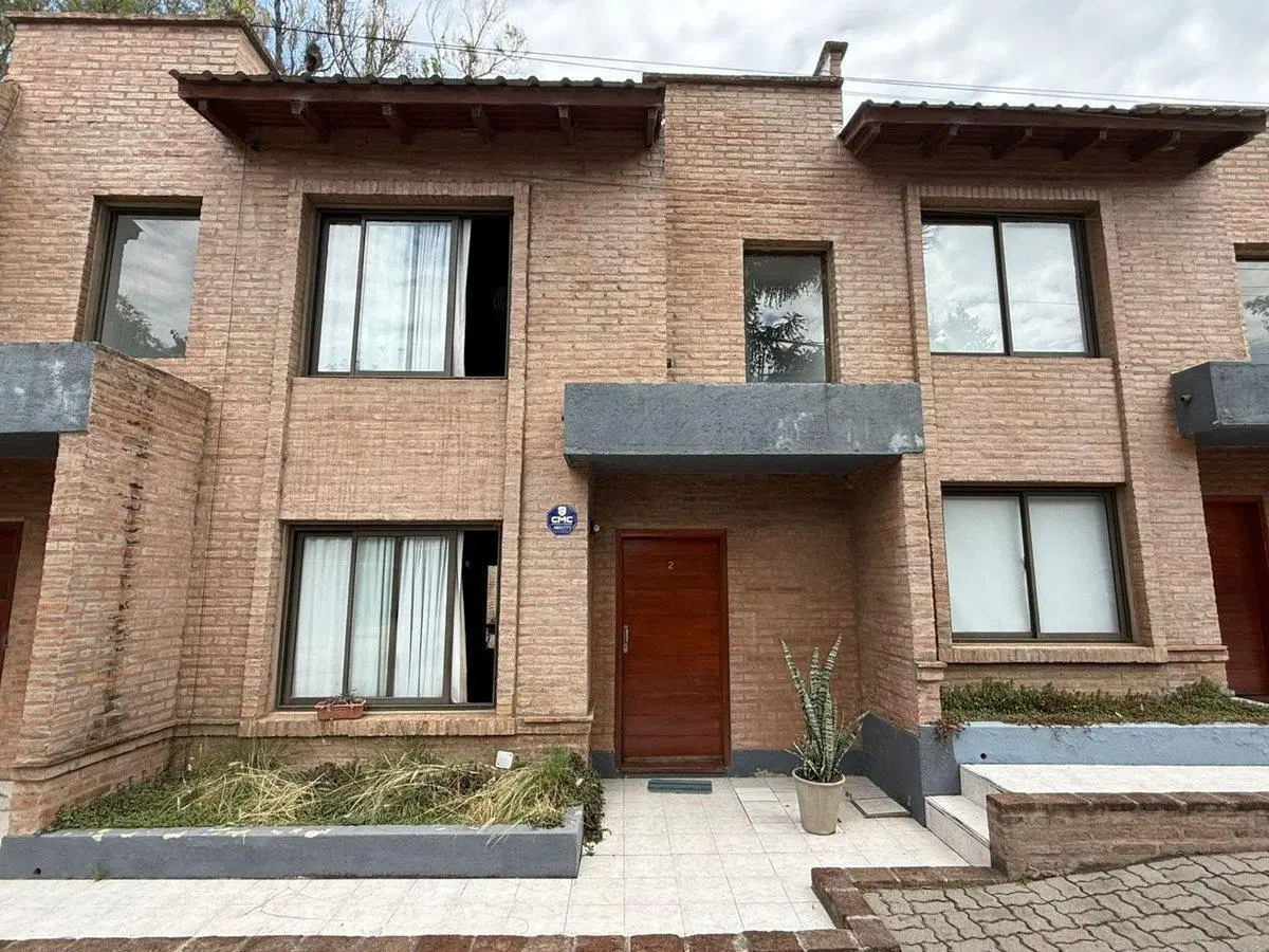 VENTA DUPLEX 3 DORMITORIOS HOUSING ARGUELLO 4