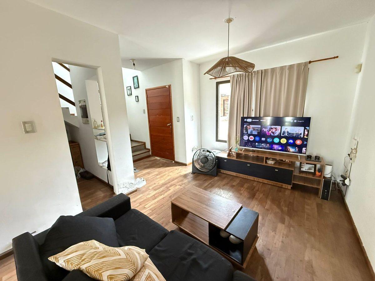 VENTA DUPLEX 3 DORMITORIOS HOUSING ARGUELLO