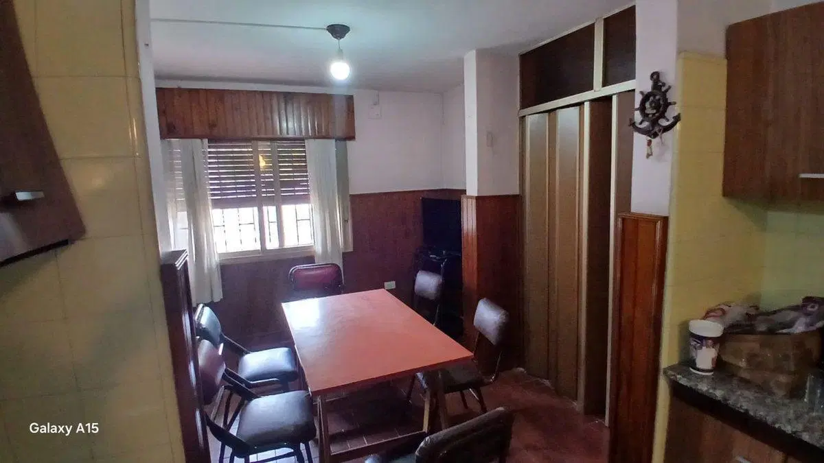 VENTA CASA BARRIO  AYACUCHO  3 DORMITORIOS 5