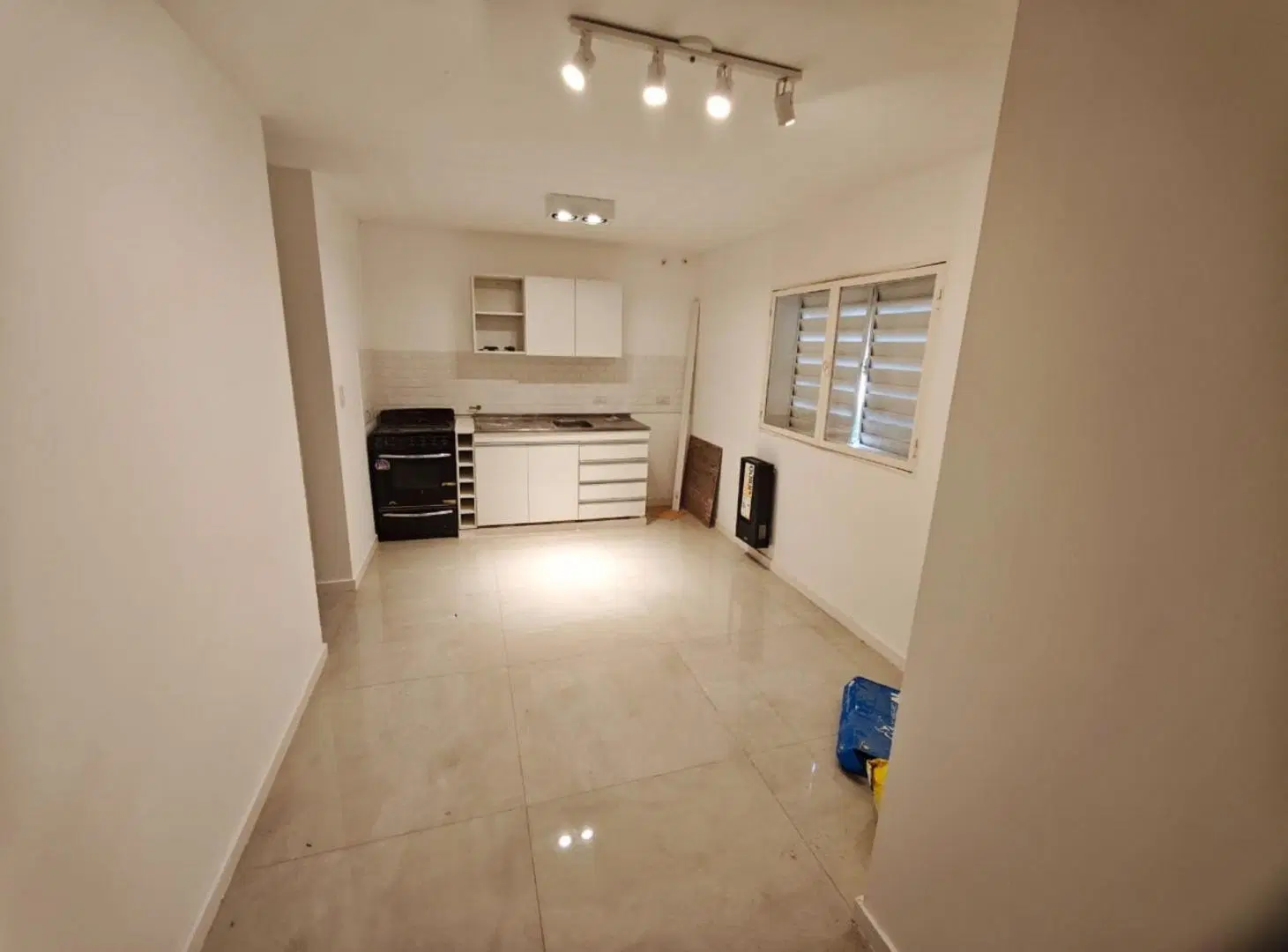 DEPARTAMENTO 1 DORM ALBERDI/CENTRO RESTAURADO 3