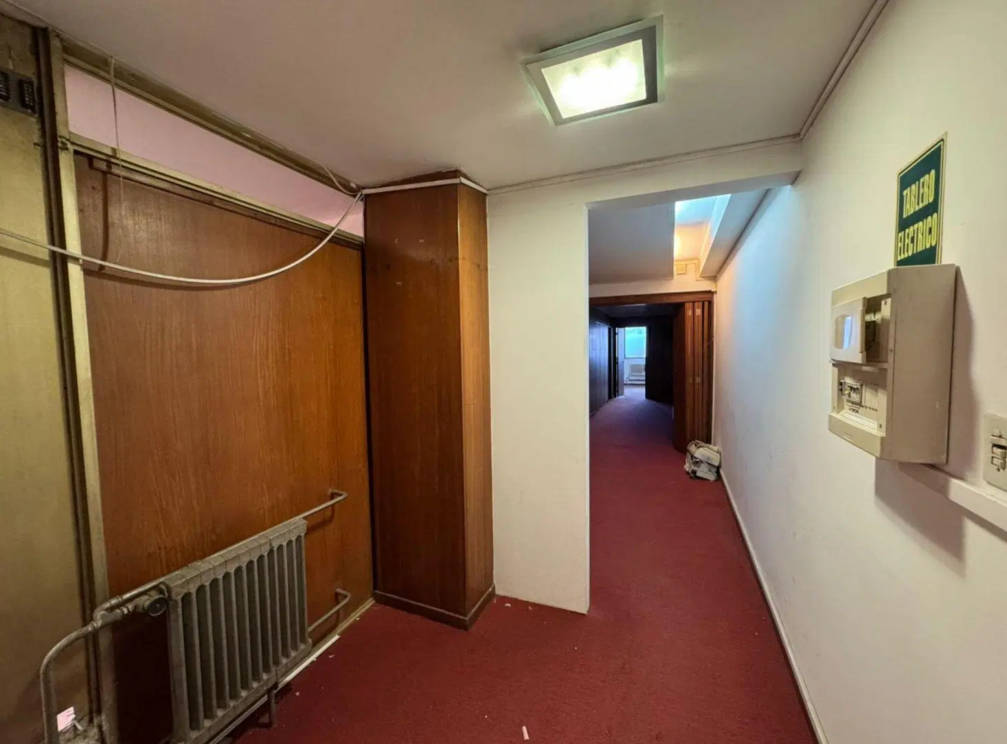 ALQUILER OFICINA 120M2 EN AV. GNRL PAZ. B° CENTRO. 5