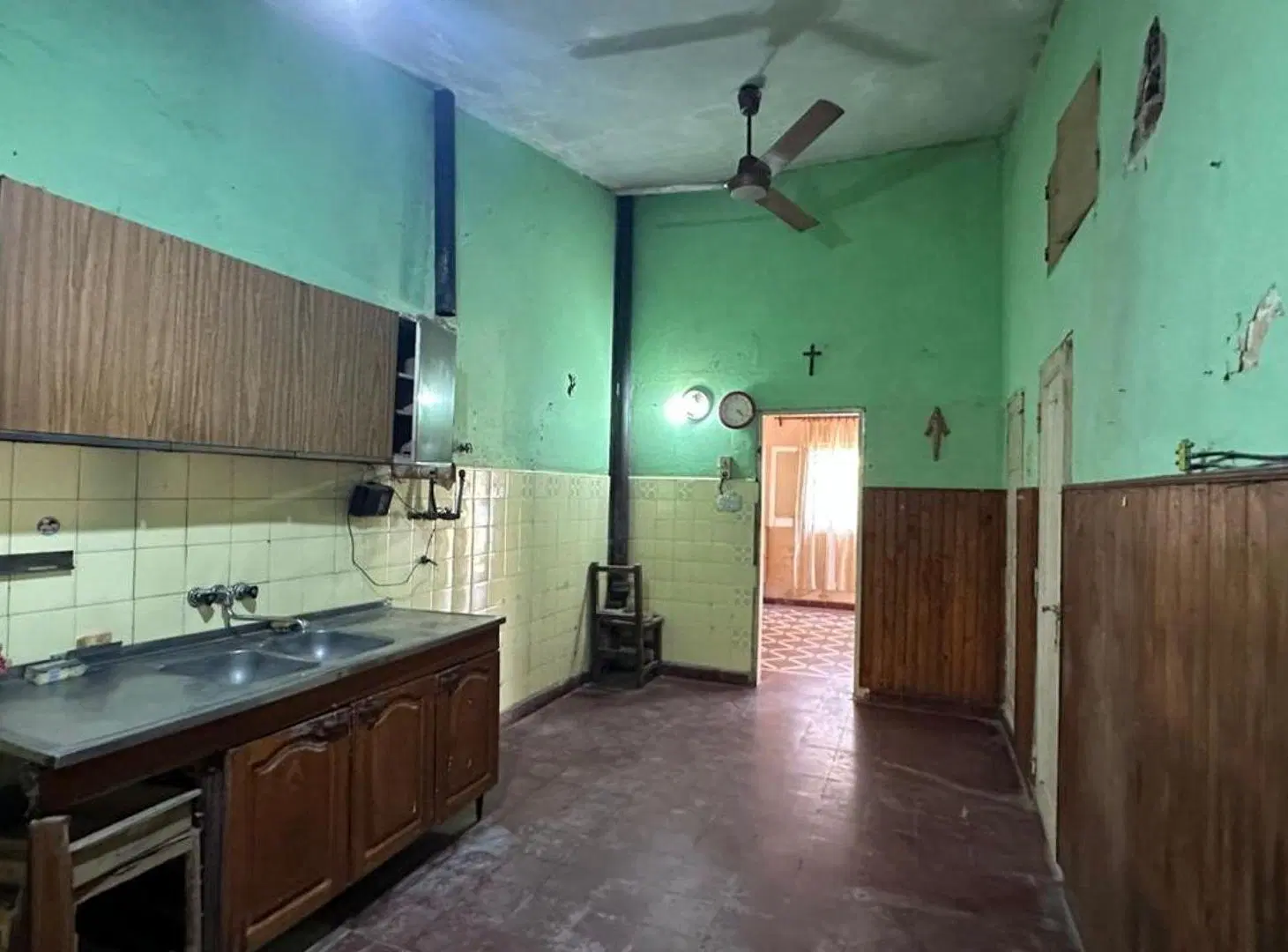 EN VENTA CASA A REFACCIONAR EN RIO CEBALLOS 3