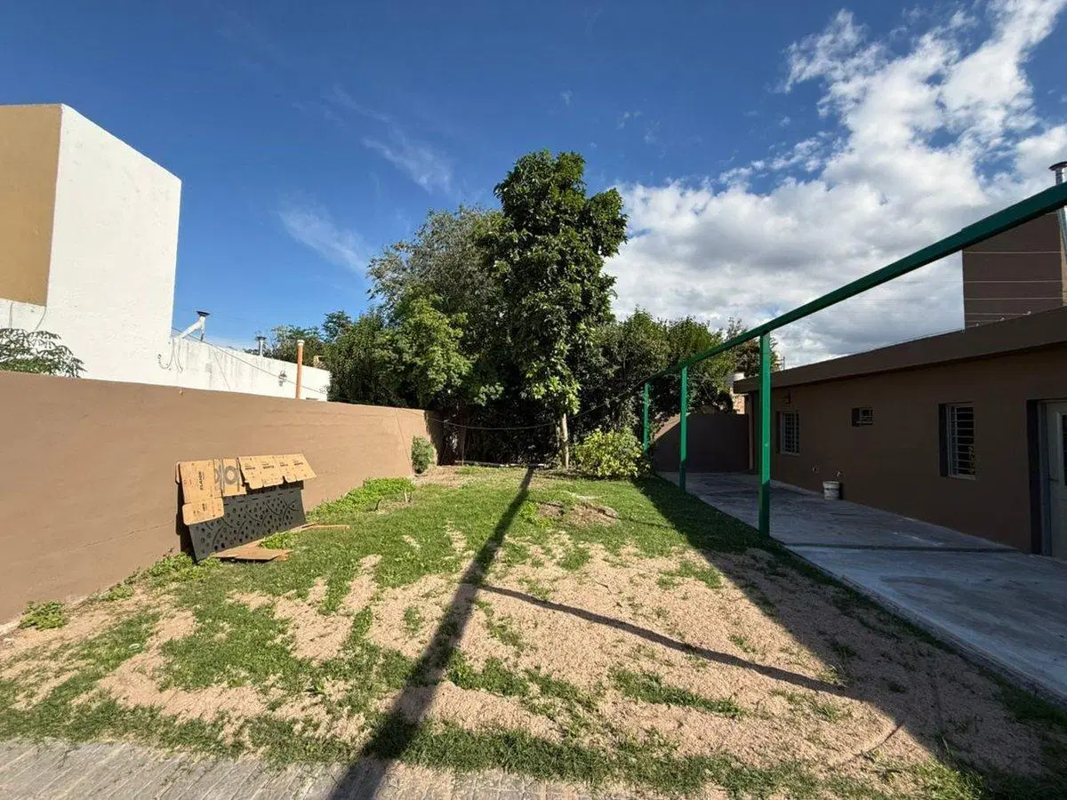 VENTA CASA 2 DORMITORIOS VILLA ALLENDE PARQUE 5