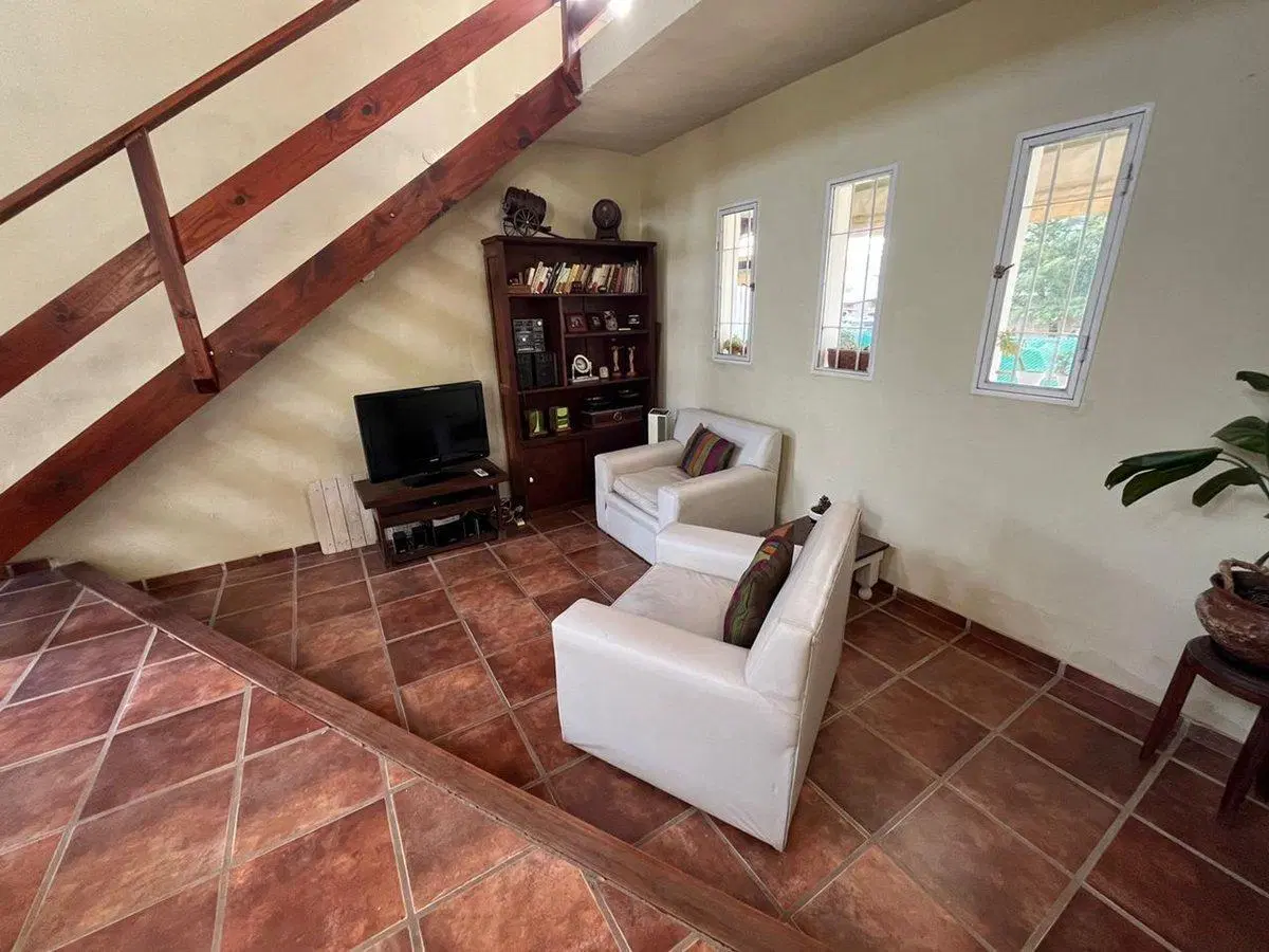 CASA EN VENTA 3 DORMITORIOS VILLA PARQUE SIQUIMAN 5