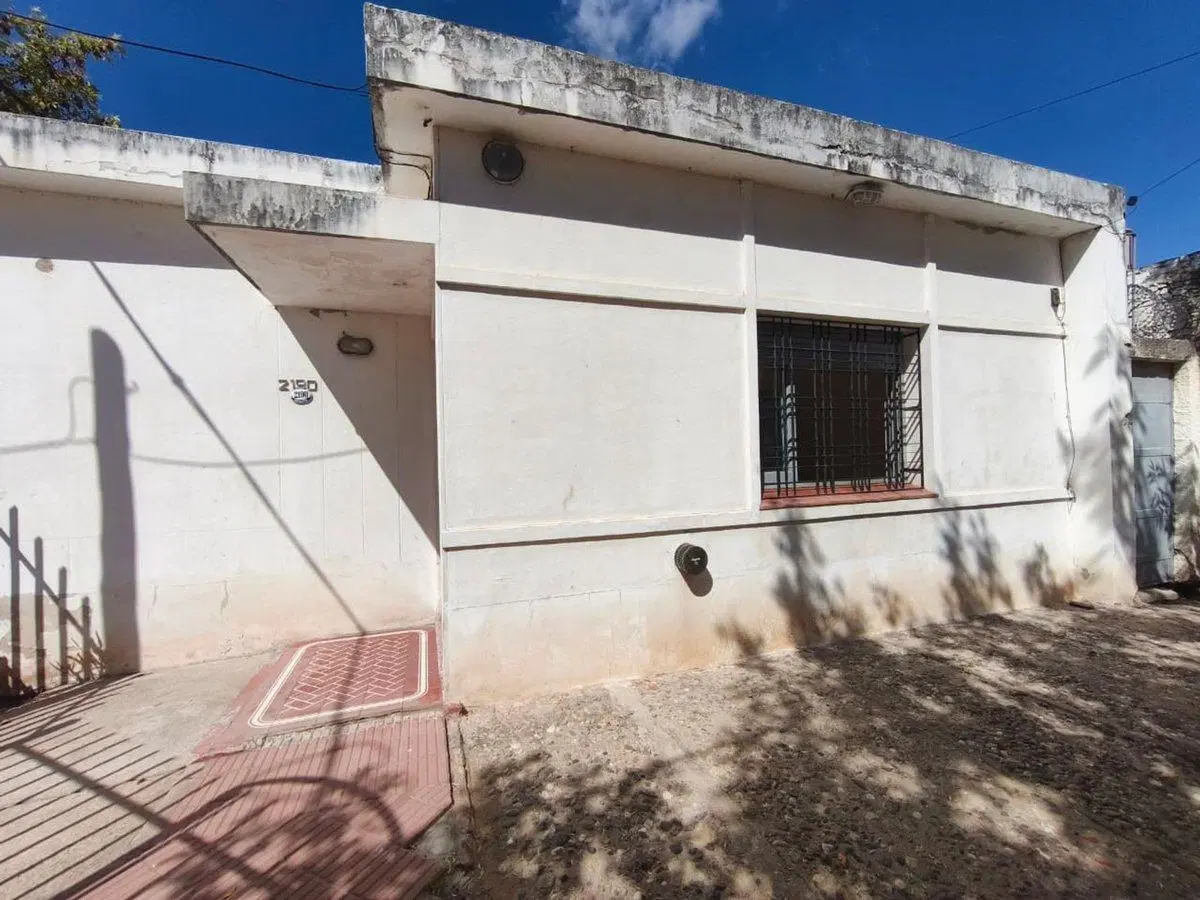 VENTA CASA TRES DORMITORIOS BARRIO COLON ESCRITURA 4
