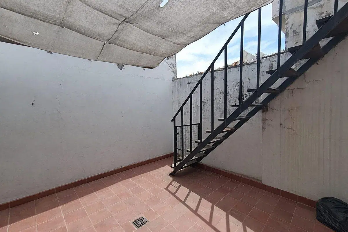 VENTA CASA DE 3 DORMITORIOS EN BARRIO AYACUCHO 4