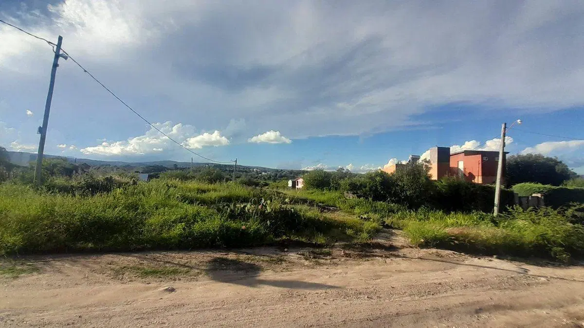 VENTA LOTE TANTI 752 METROS CON ESCRITURA 4