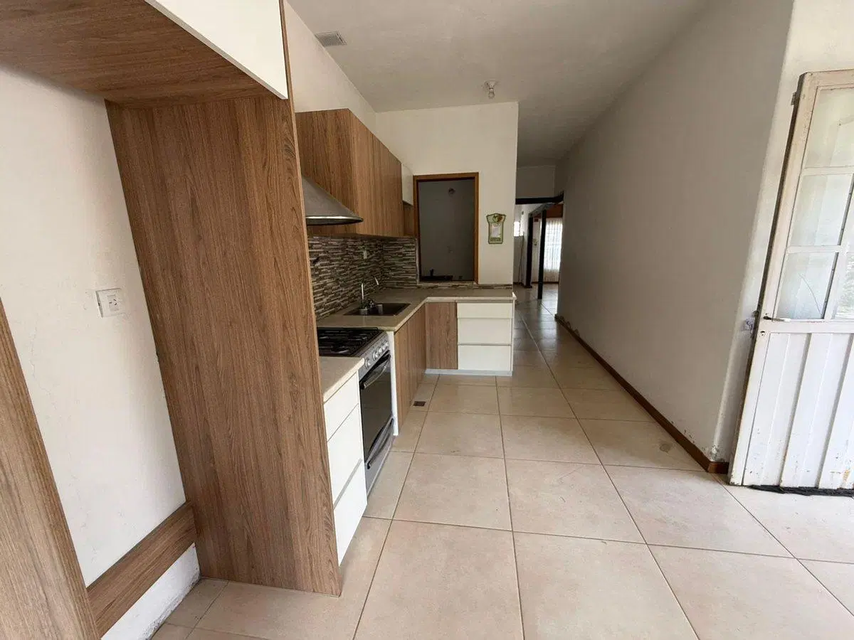 VENTA CASA 3 DORMITORIOS LOMAS DE SAN MARTIN 3