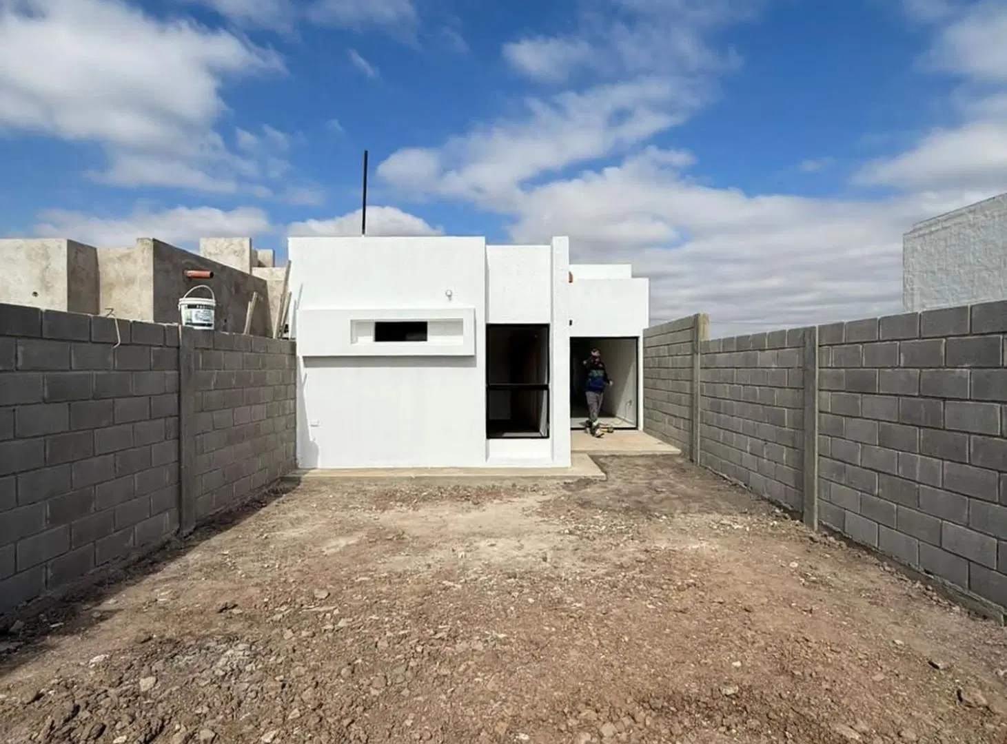 DUPLEX EN POZO 2 DORMITORIOS 2 BAÑOS EN DOCTA 4