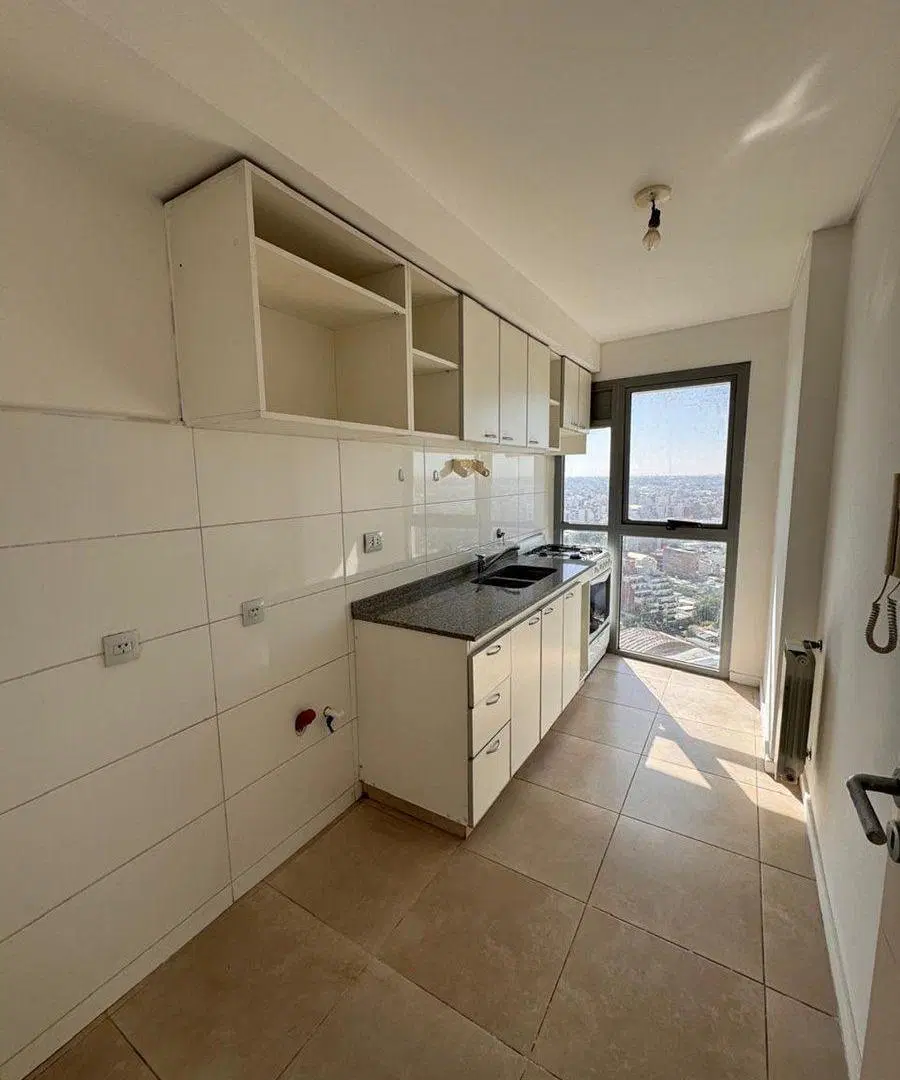 VENTA DEPARTAMENTO DE CATEGORIA EN GENERAL PAZ 5