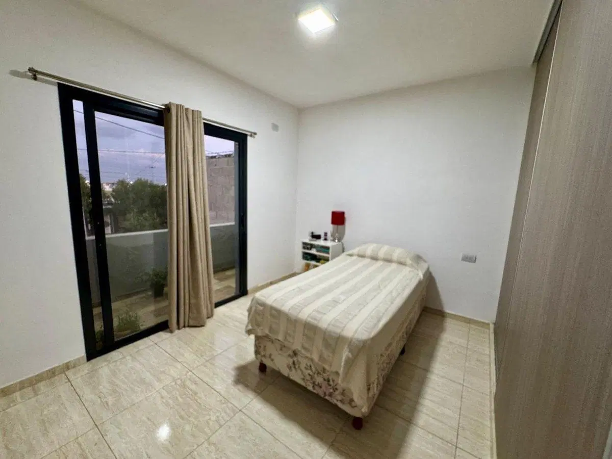 VENTA DUPLEX DE CATEGORIA 2 DORM.  VALLE CERCANO 5