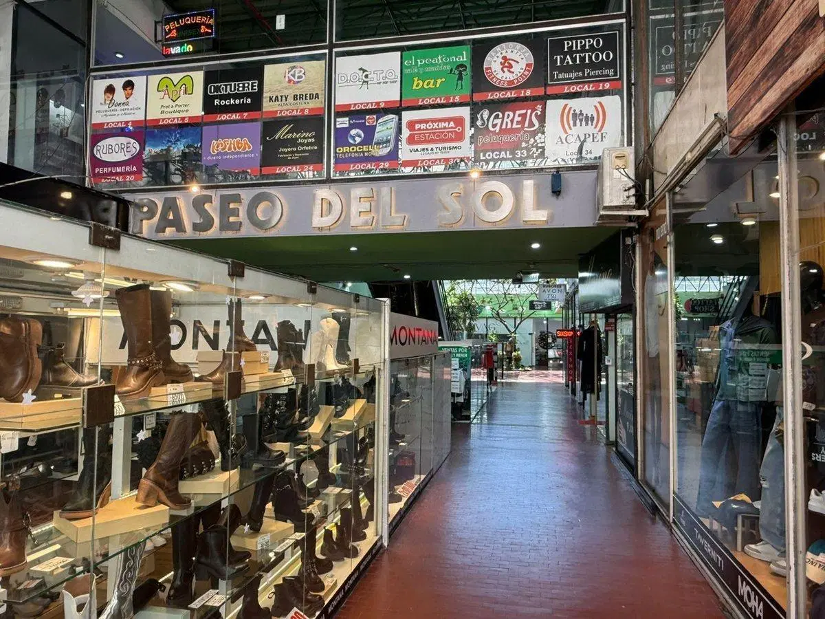 VENTA LOCAL COMERCIAL CENTRO DE CÓRDOBA 8