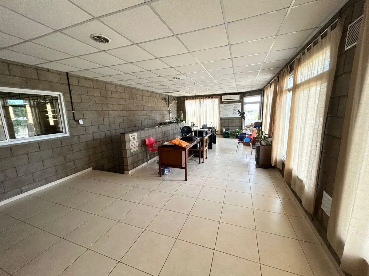 GALPÓN EN VENTA EXCELENTE UBICACIÓN ESTRATÉGICA 4